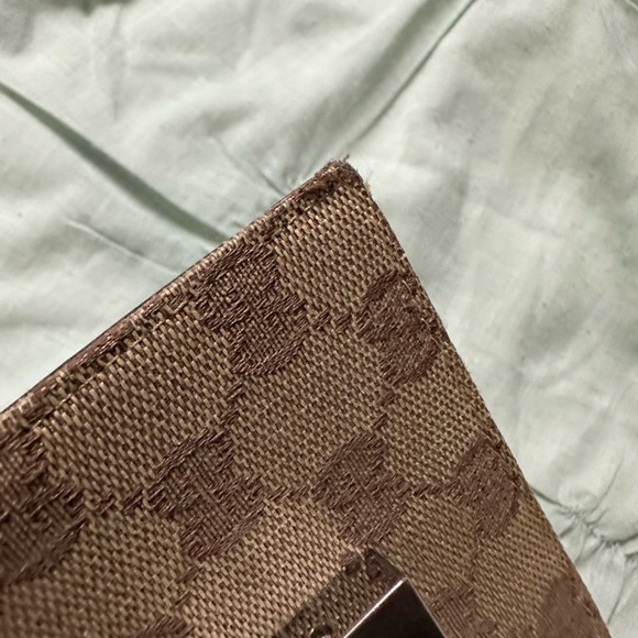 Authentic,Gucci monogram wallet with coin compartment and card slots. Preloved! - Picture 6 of 9